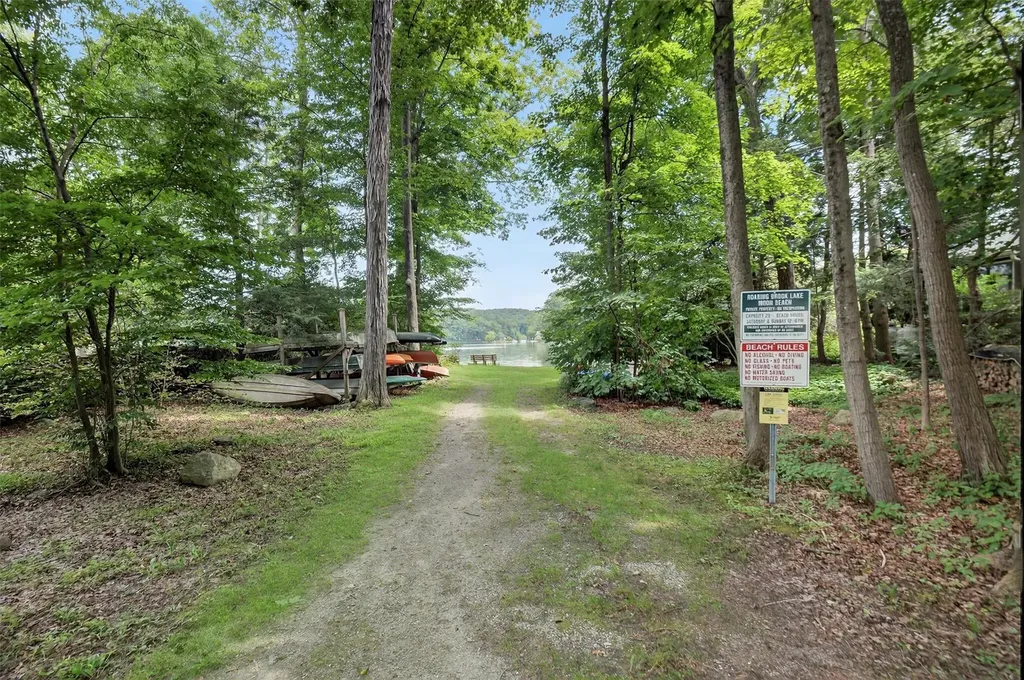 49 Oak Ridge Drive Putnam Valley NY 10579