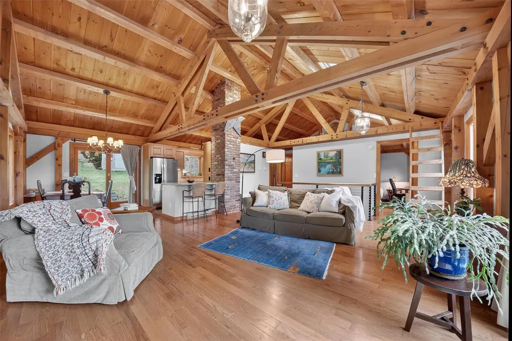 49 Oak Ridge Drive Putnam Valley NY 10579