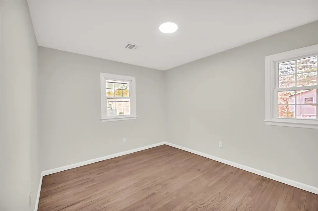 23 White Oak Lane Bardonia NY 10954