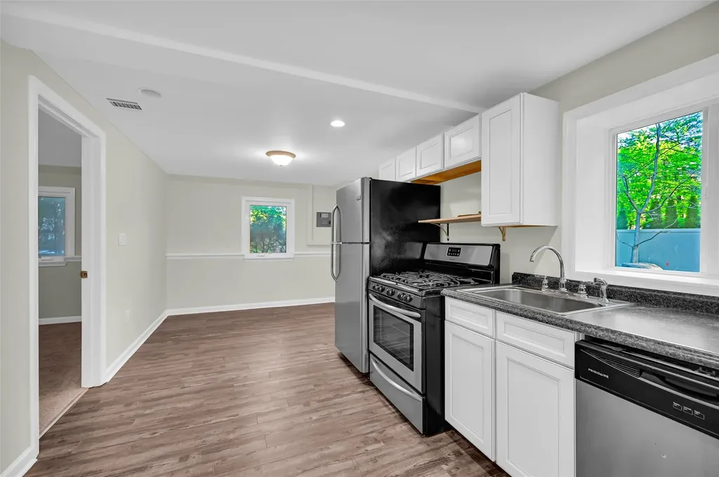 23 White Oak Lane Bardonia NY 10954