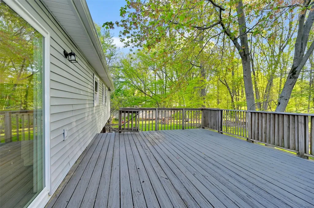 23 White Oak Lane Bardonia NY 10954