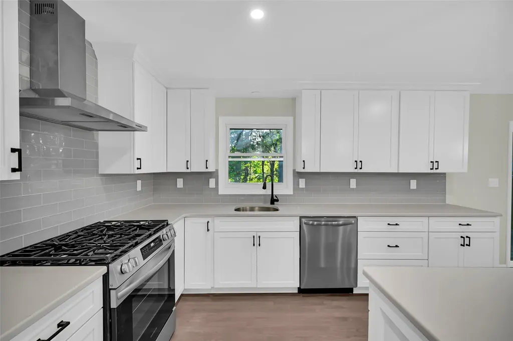23 White Oak Lane Bardonia NY 10954
