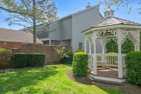 60 Waterside Close Eastchester NY 10709