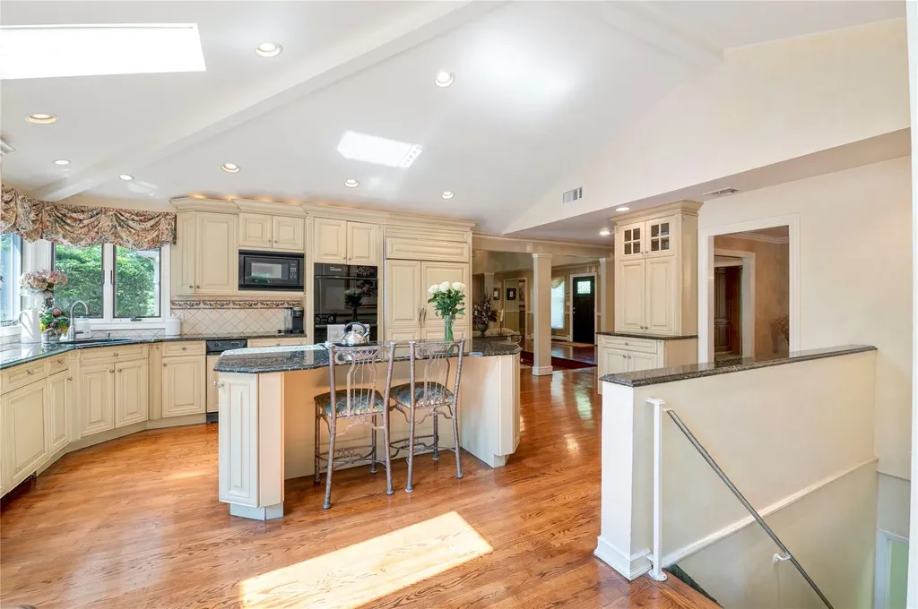 14 Durham Drive Dix Hills NY 11746