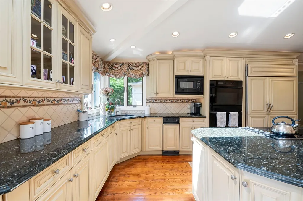 14 Durham Drive Dix Hills NY 11746