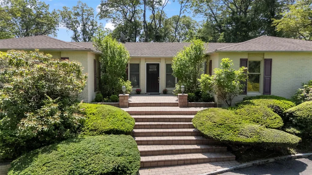 14 Durham Drive Dix Hills NY 11746