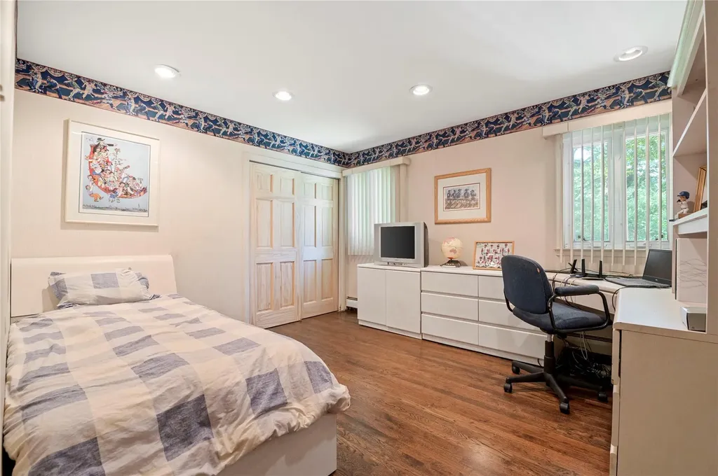 14 Durham Drive Dix Hills NY 11746