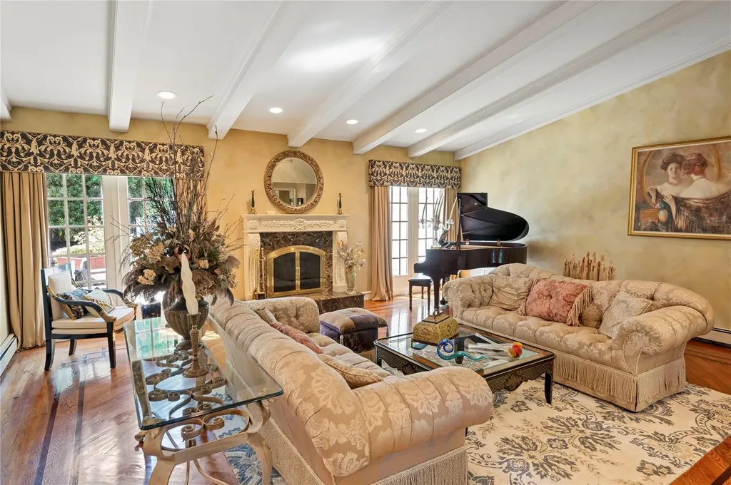 14 Durham Drive Dix Hills NY 11746