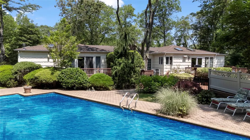 14 Durham Drive Dix Hills NY 11746