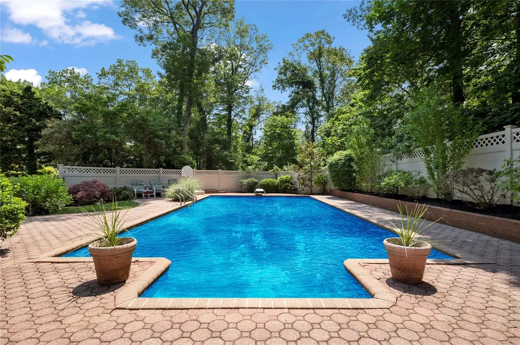 14 Durham Drive Dix Hills NY 11746
