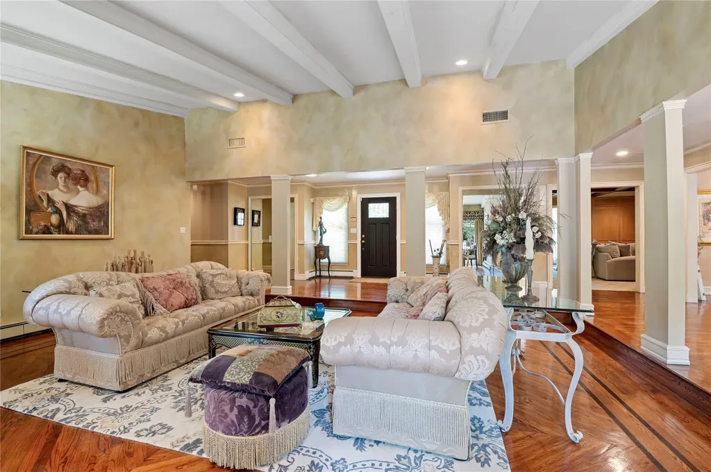 14 Durham Drive Dix Hills NY 11746