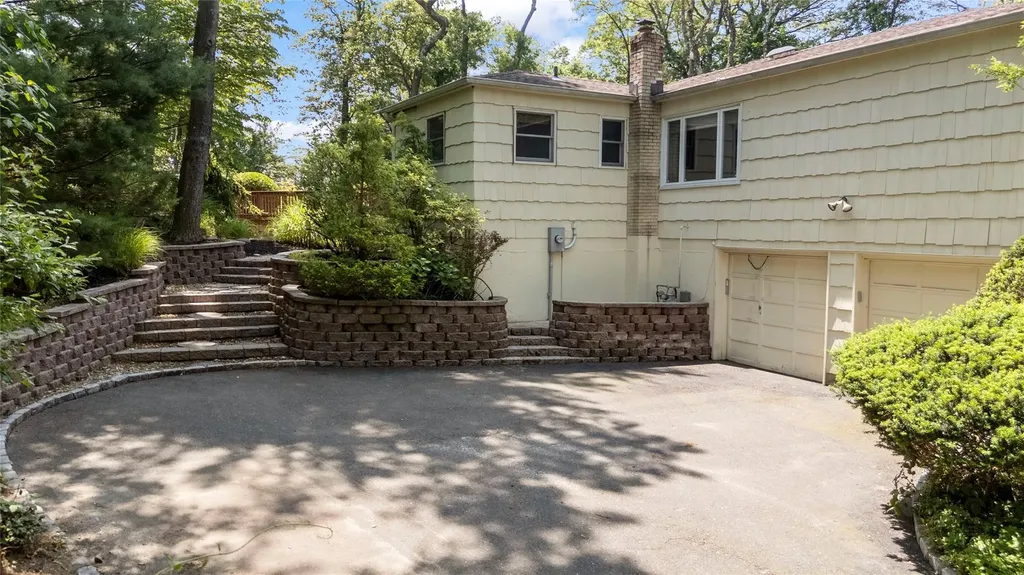 14 Durham Drive Dix Hills NY 11746