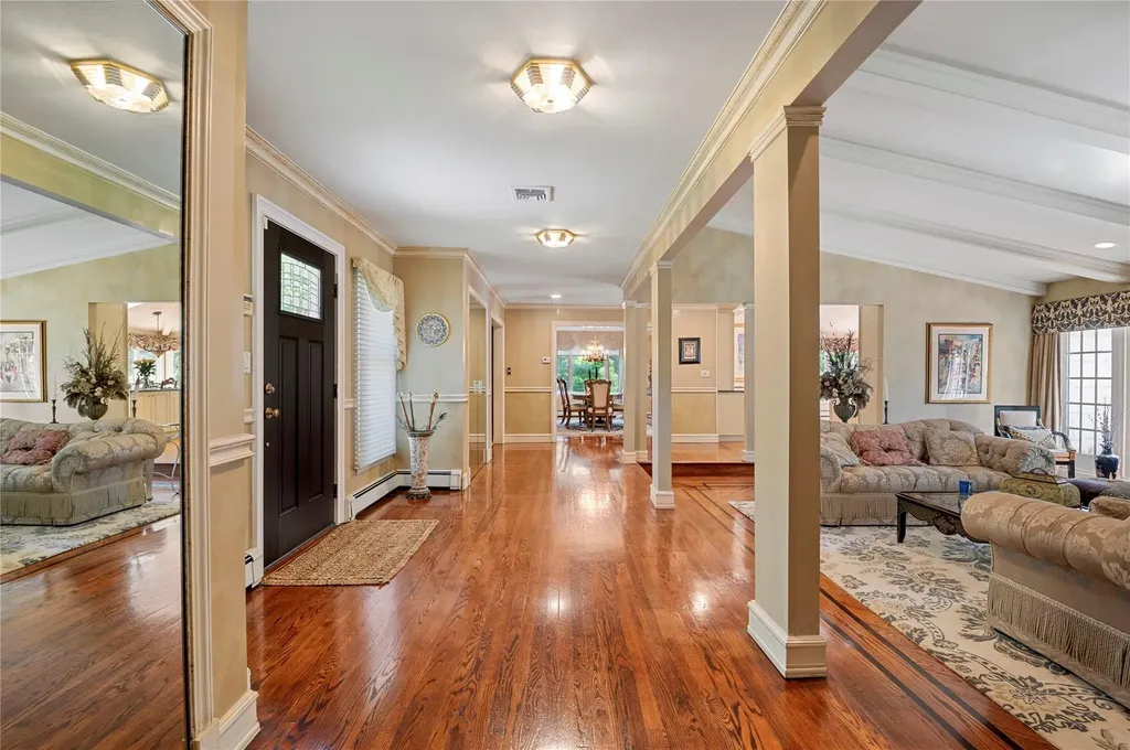 14 Durham Drive Dix Hills NY 11746