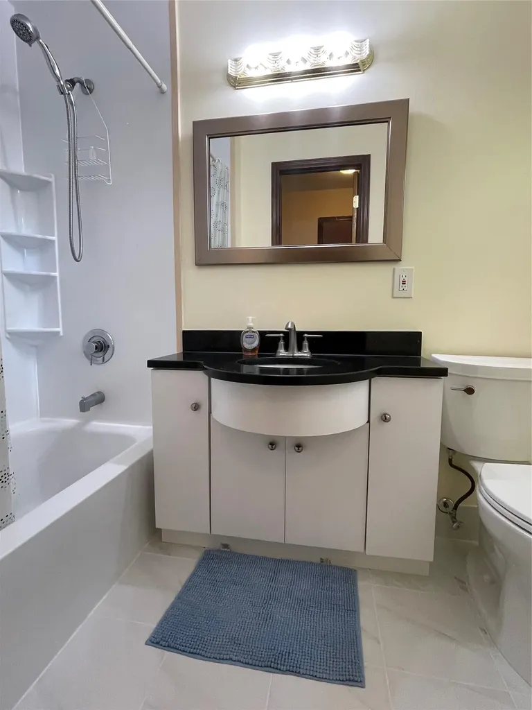 4 Cornwallis Road East Setauket NY 11733