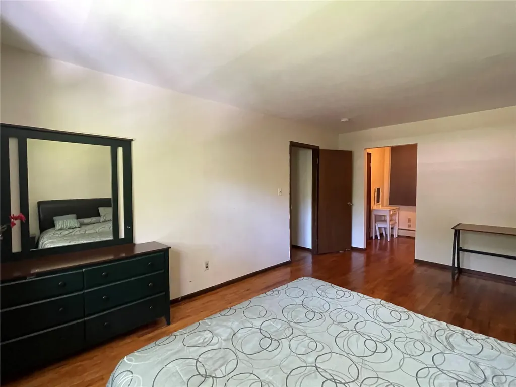 4 Cornwallis Road East Setauket NY 11733