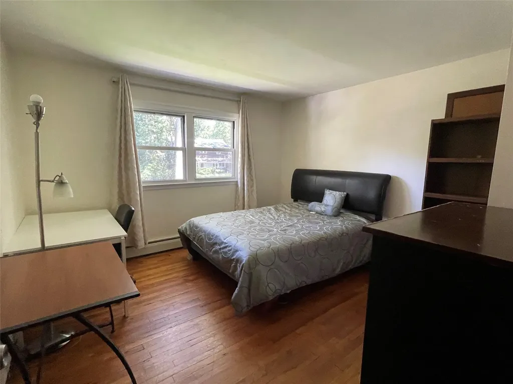 4 Cornwallis Road East Setauket NY 11733