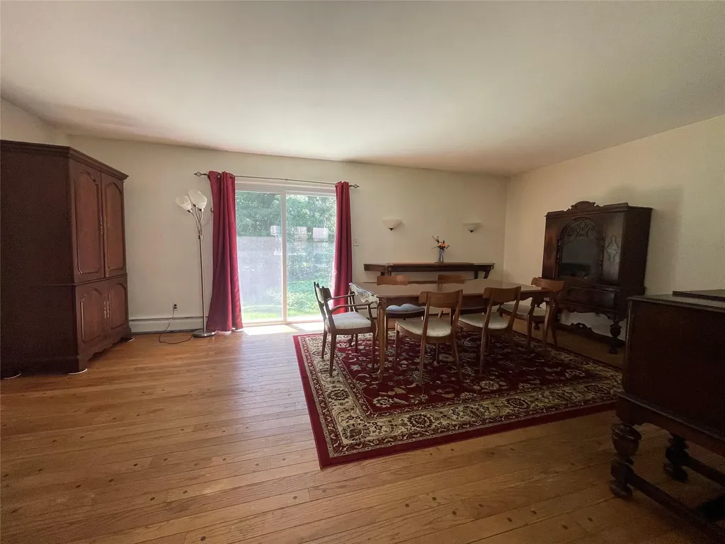 4 Cornwallis Road East Setauket NY 11733