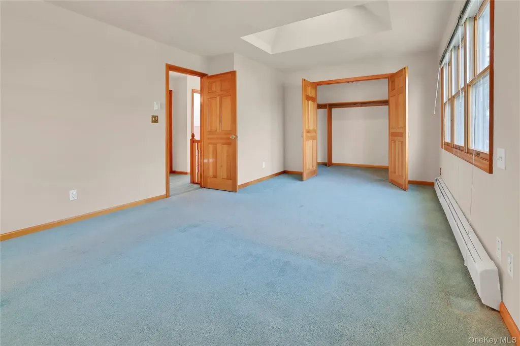33 Park Circle New Hyde Park NY 11040