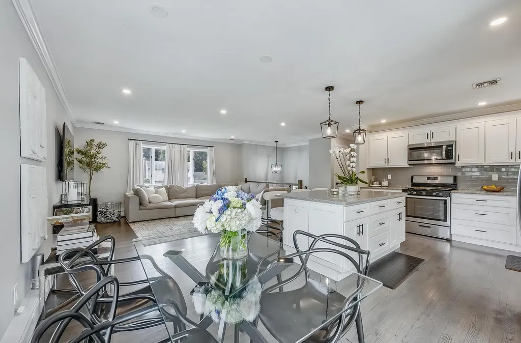 5 Somerset Drive Commack NY 11725