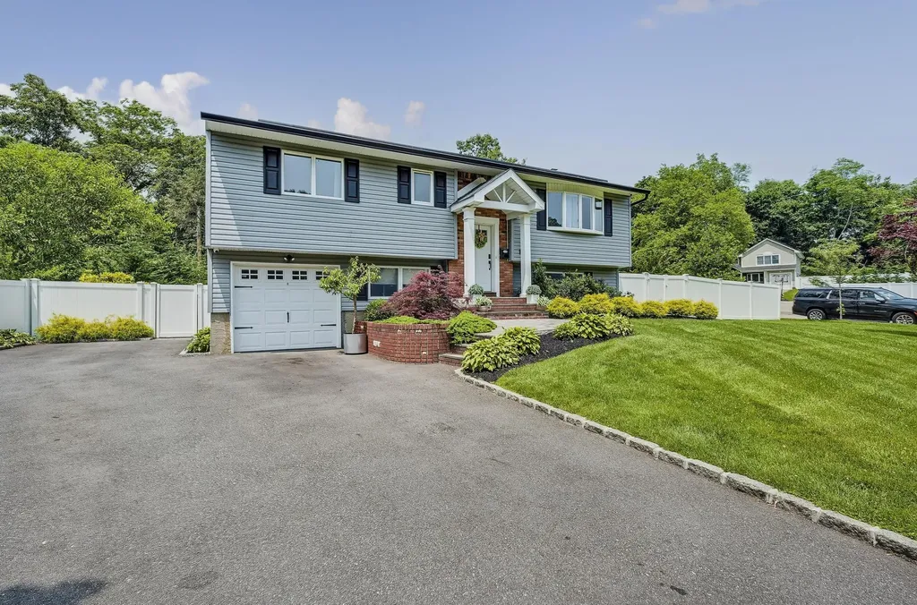 5 Somerset Drive Commack NY 11725