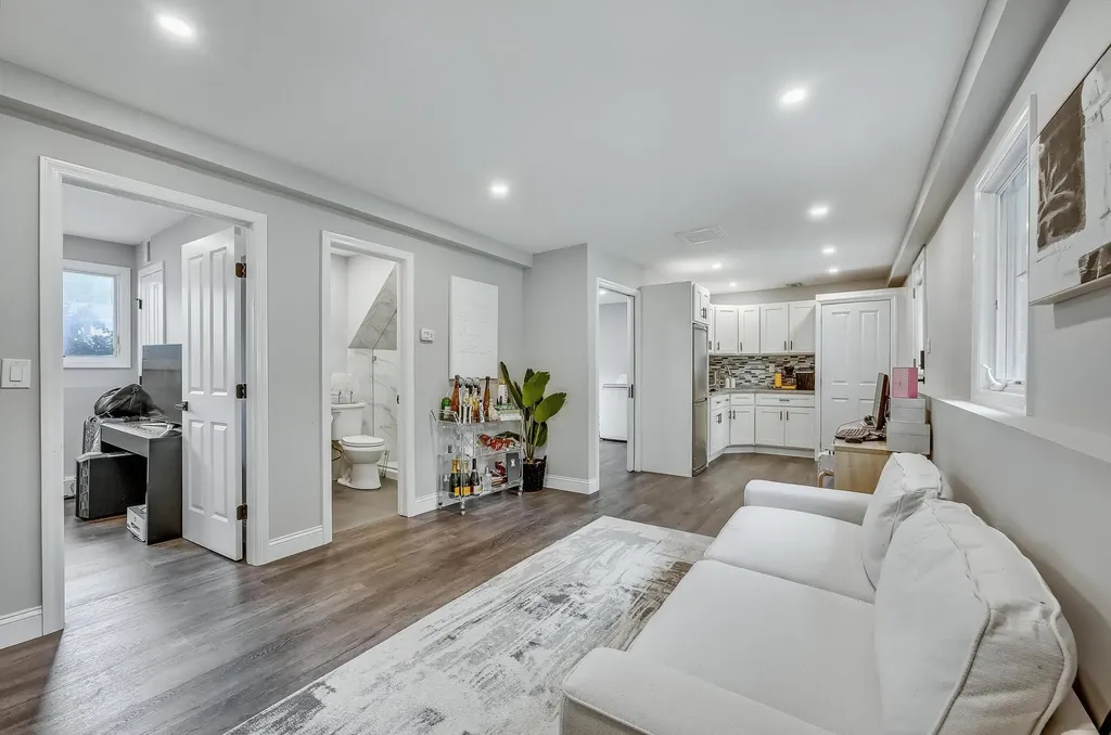 5 Somerset Drive Commack NY 11725