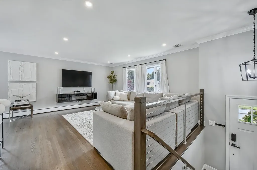 5 Somerset Drive Commack NY 11725