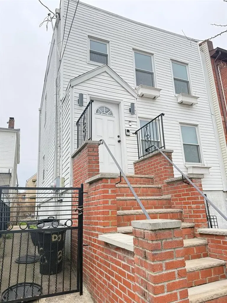 338 Hendrix Street Brooklyn NY 11207