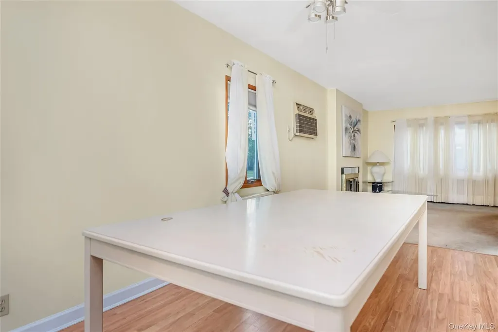 263 Foster Avenue Malverne NY 11565