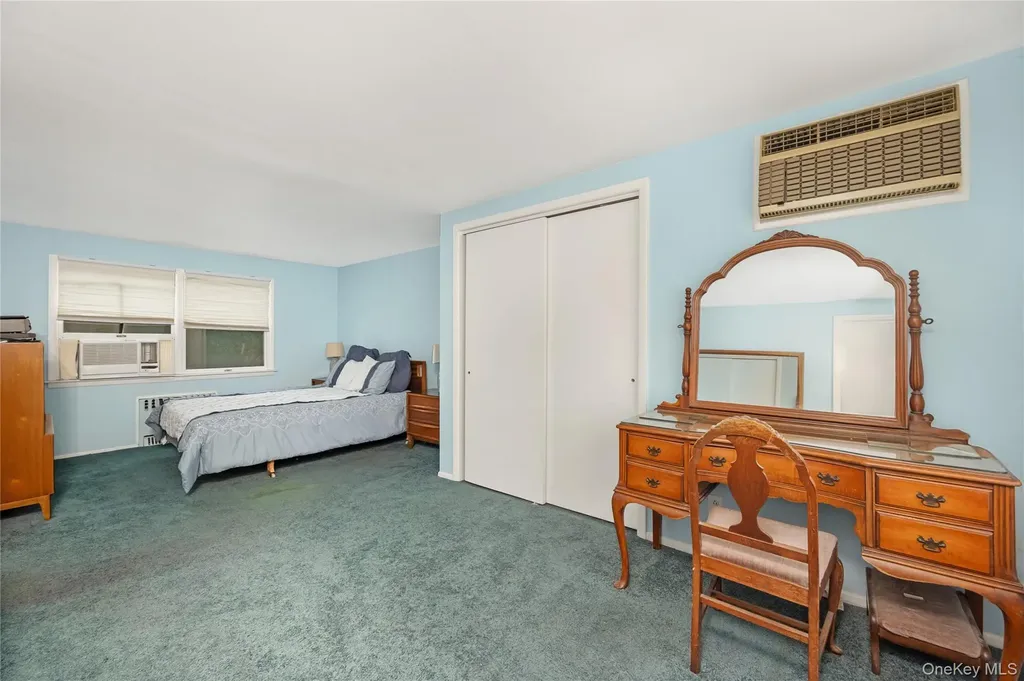 263 Foster Avenue Malverne NY 11565
