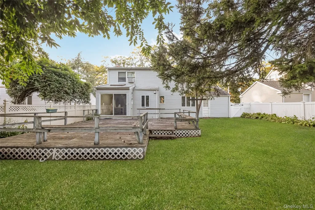 263 Foster Avenue Malverne NY 11565