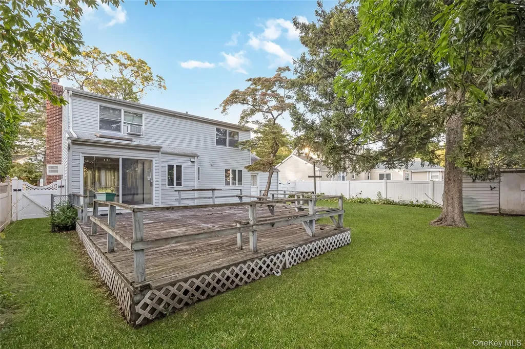 263 Foster Avenue Malverne NY 11565