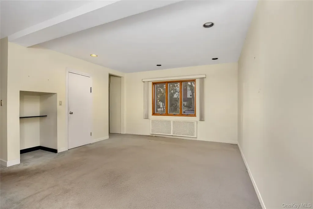 263 Foster Avenue Malverne NY 11565