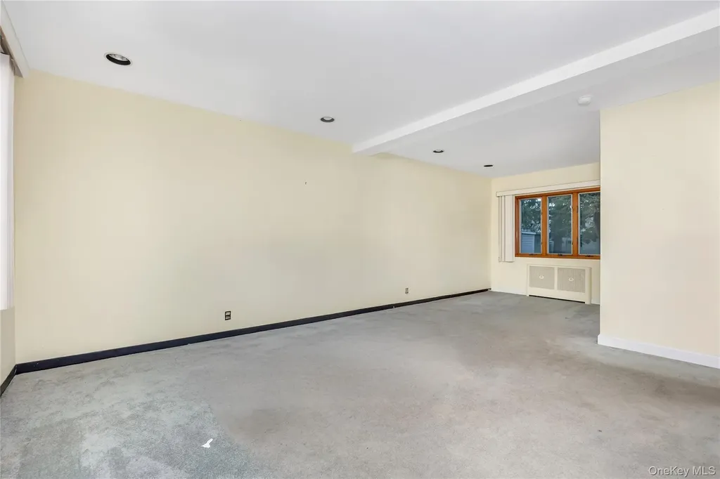 263 Foster Avenue Malverne NY 11565