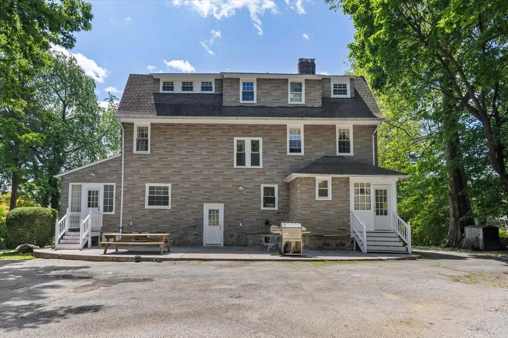 20 The Boulevard New Rochelle NY 10801