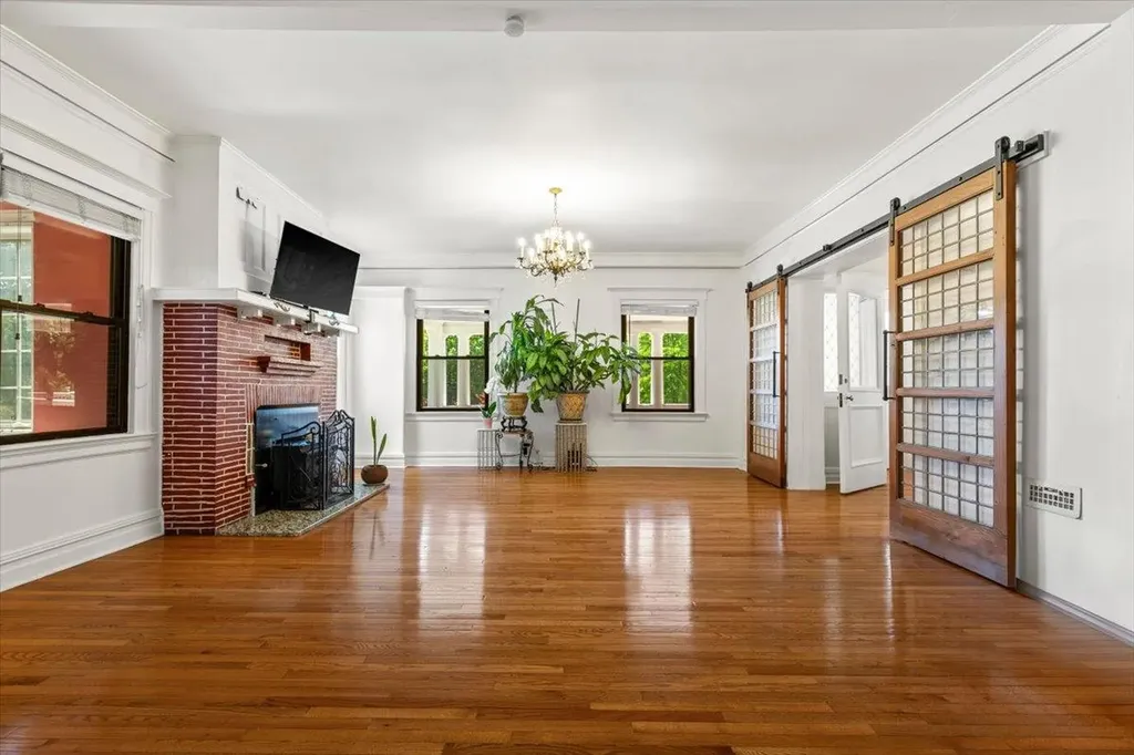 20 The Boulevard New Rochelle NY 10801