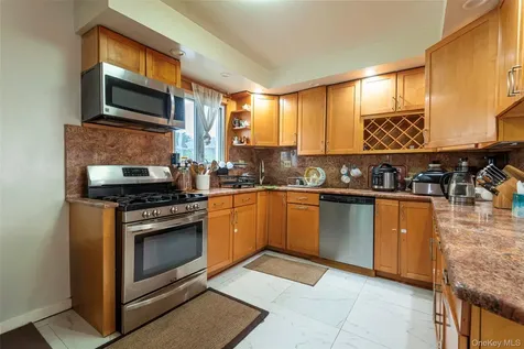 84-17 247 Street Bellerose NY 11426