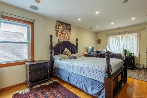 84-17 247 Street Bellerose NY 11426