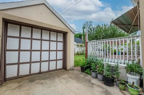 84-17 247 Street Bellerose NY 11426