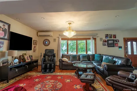 84-17 247 Street Bellerose NY 11426