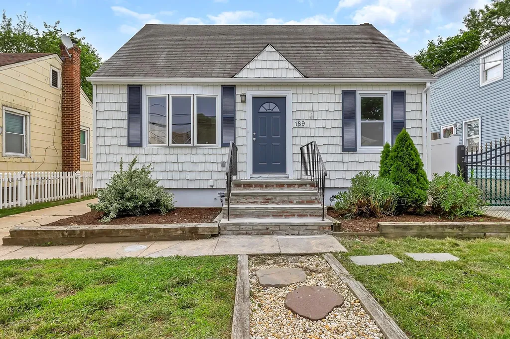 189 Jacob Street Elmont NY 11003