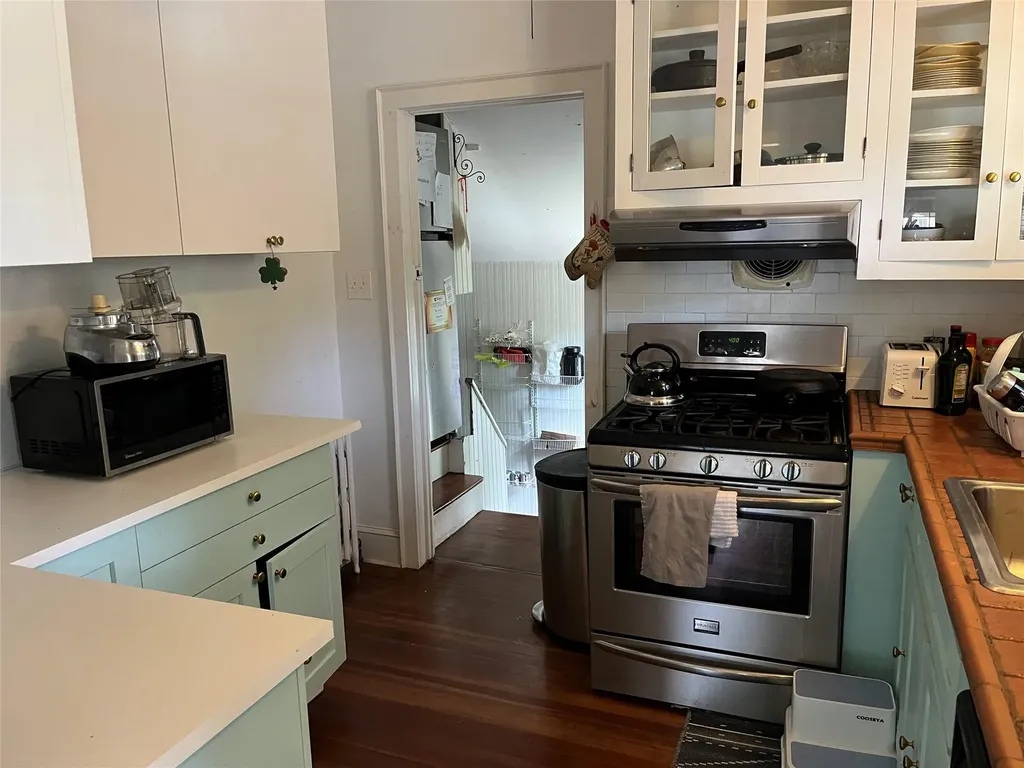 25 Willow Avenue Huntington NY 11743