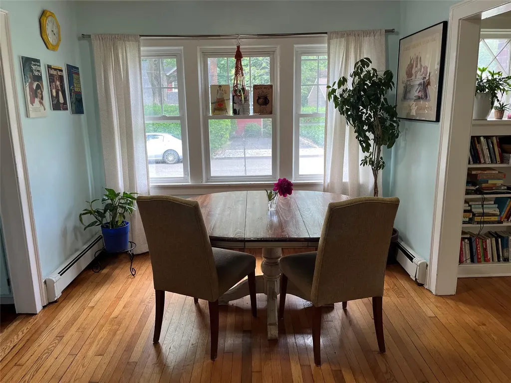 25 Willow Avenue Huntington NY 11743