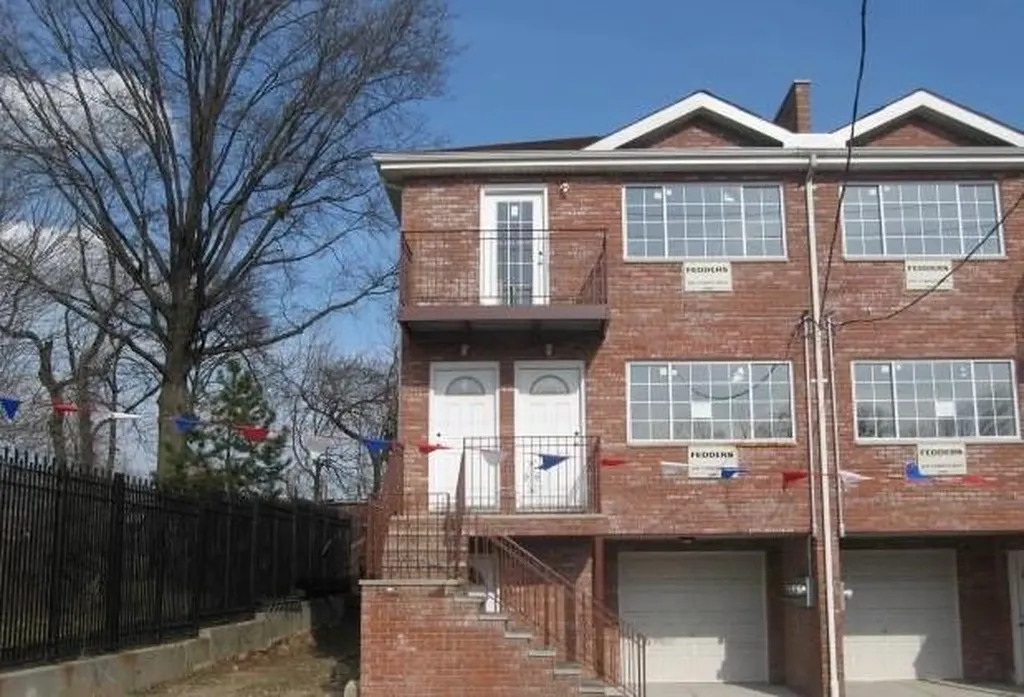 3548 Ely Avenue Bronx NY 10466