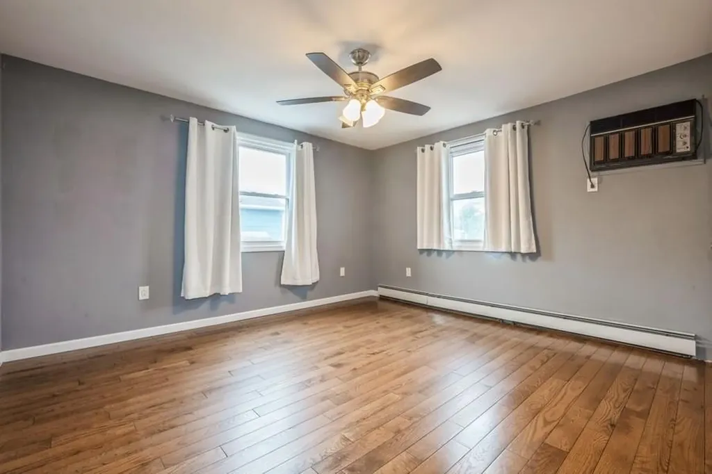 2348 Centre Avenue Bellmore NY 11710