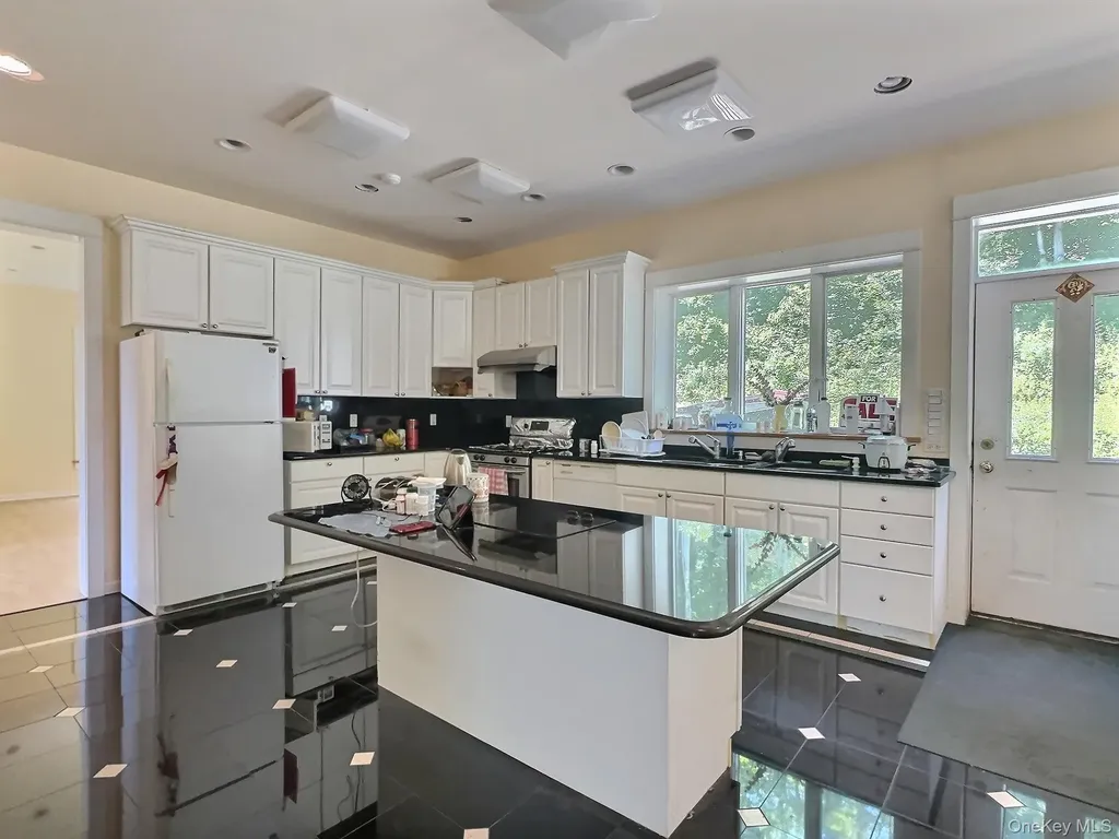 118 Scenic Ridge Drive Brewster NY 10509