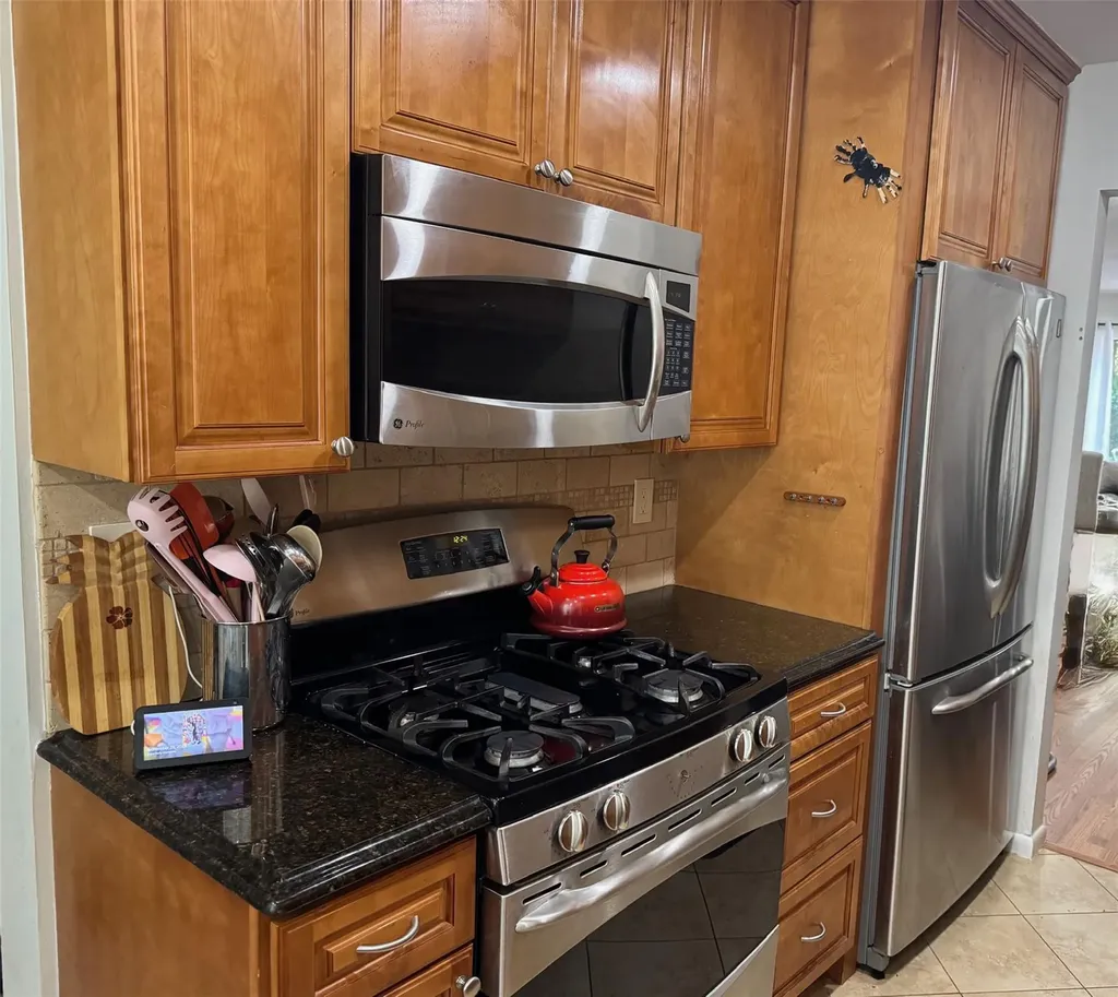 38 Offshore Drive Mohegan Lake NY 10547