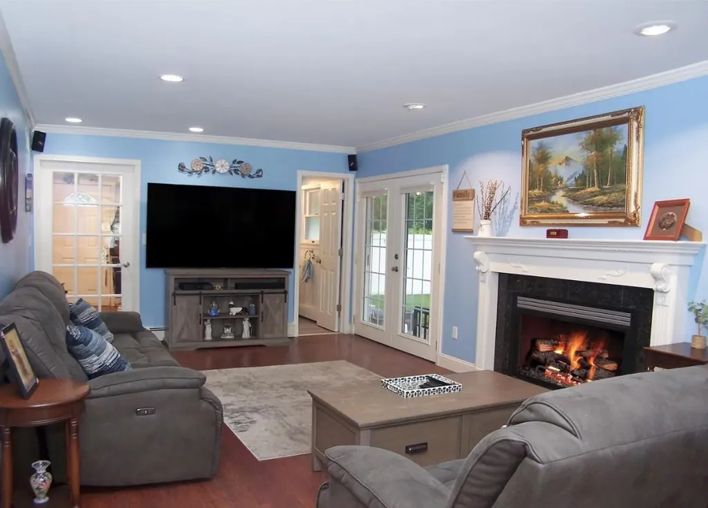 92 Chatham Drive Oakdale NY 11769