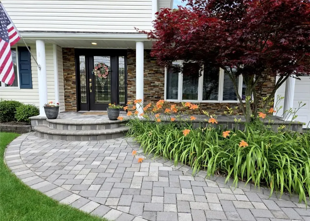 92 Chatham Drive Oakdale NY 11769