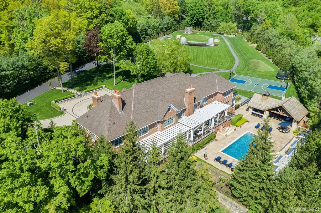 2 Alyssa Lane Purchase NY 10577