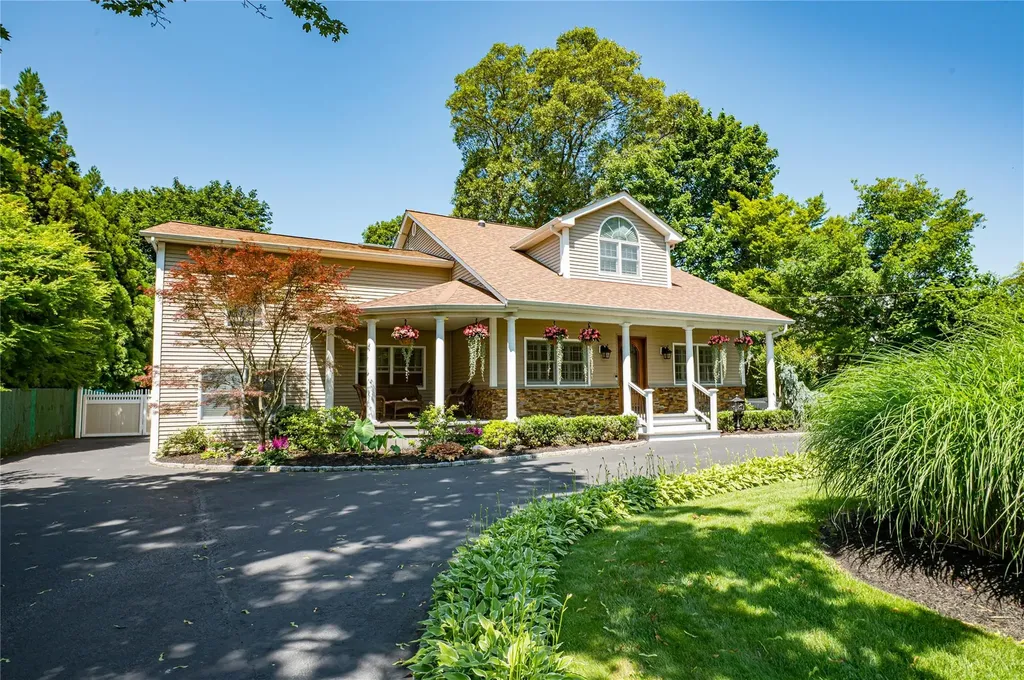 122 Cambon Avenue Saint James NY 11780